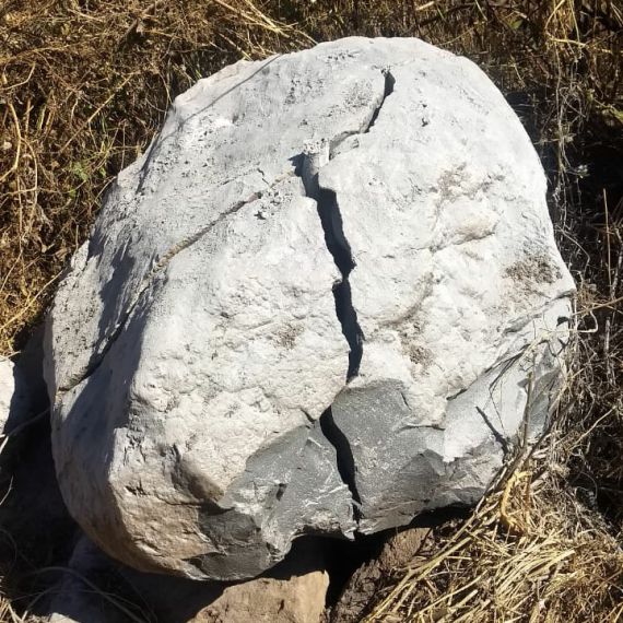 Upotreba BETONAMIT® u dvorištu za uklanjanje kamenih prepreka