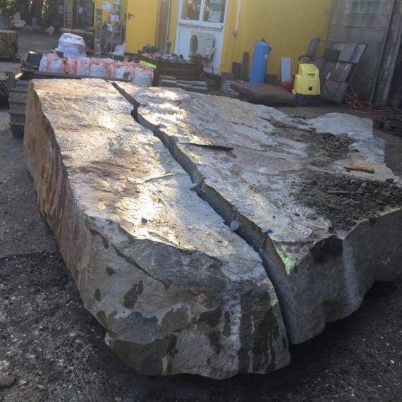 BETONAMIT® 20 kg – bez vibracija, bez buke, bez opasnostiRazbijanje kamena pomoću BETONAMIT® – rezultat u nekoliko sati